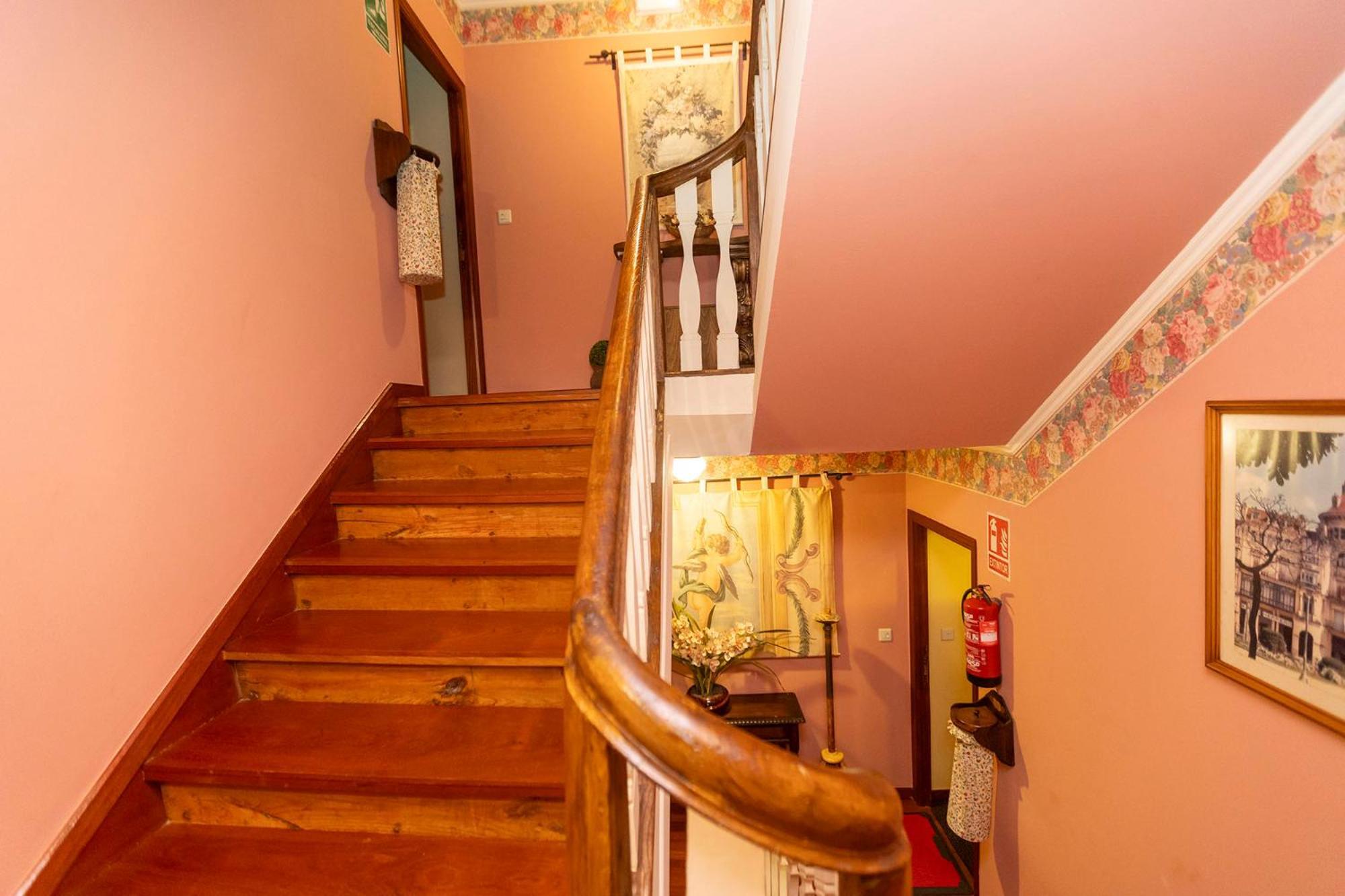 Escuder Apartamentos Turisticos รีบาเดโอ ภายนอก รูปภาพ