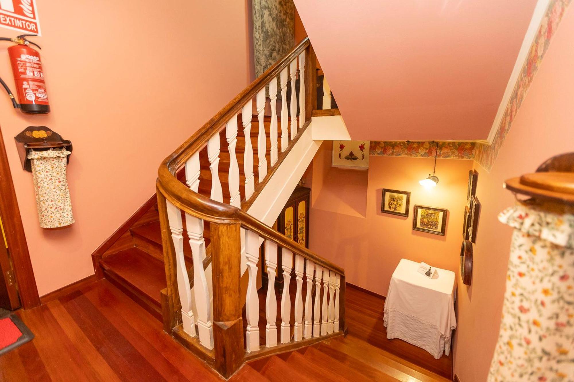 Escuder Apartamentos Turisticos รีบาเดโอ ภายนอก รูปภาพ