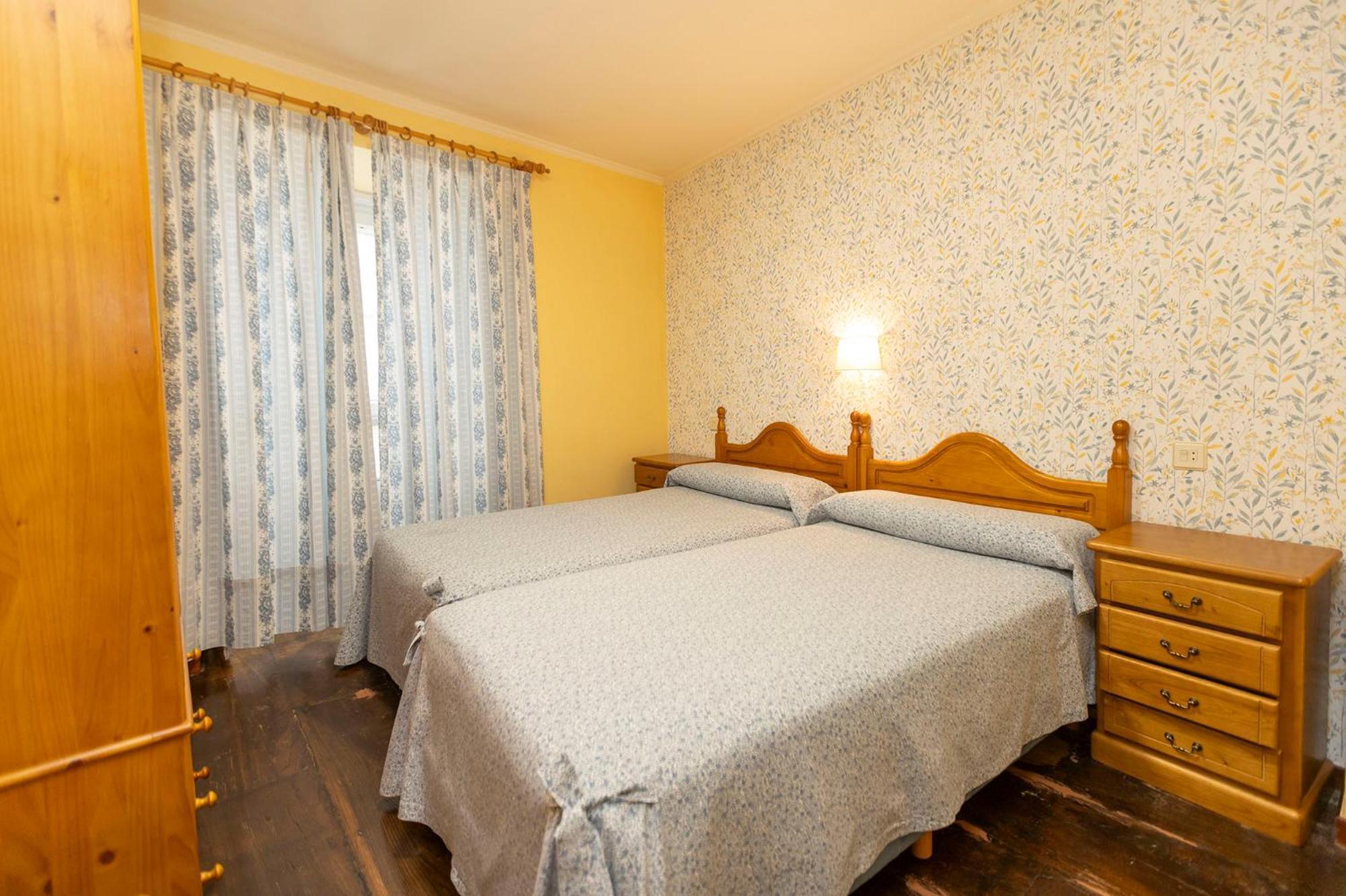 Escuder Apartamentos Turisticos รีบาเดโอ ภายนอก รูปภาพ