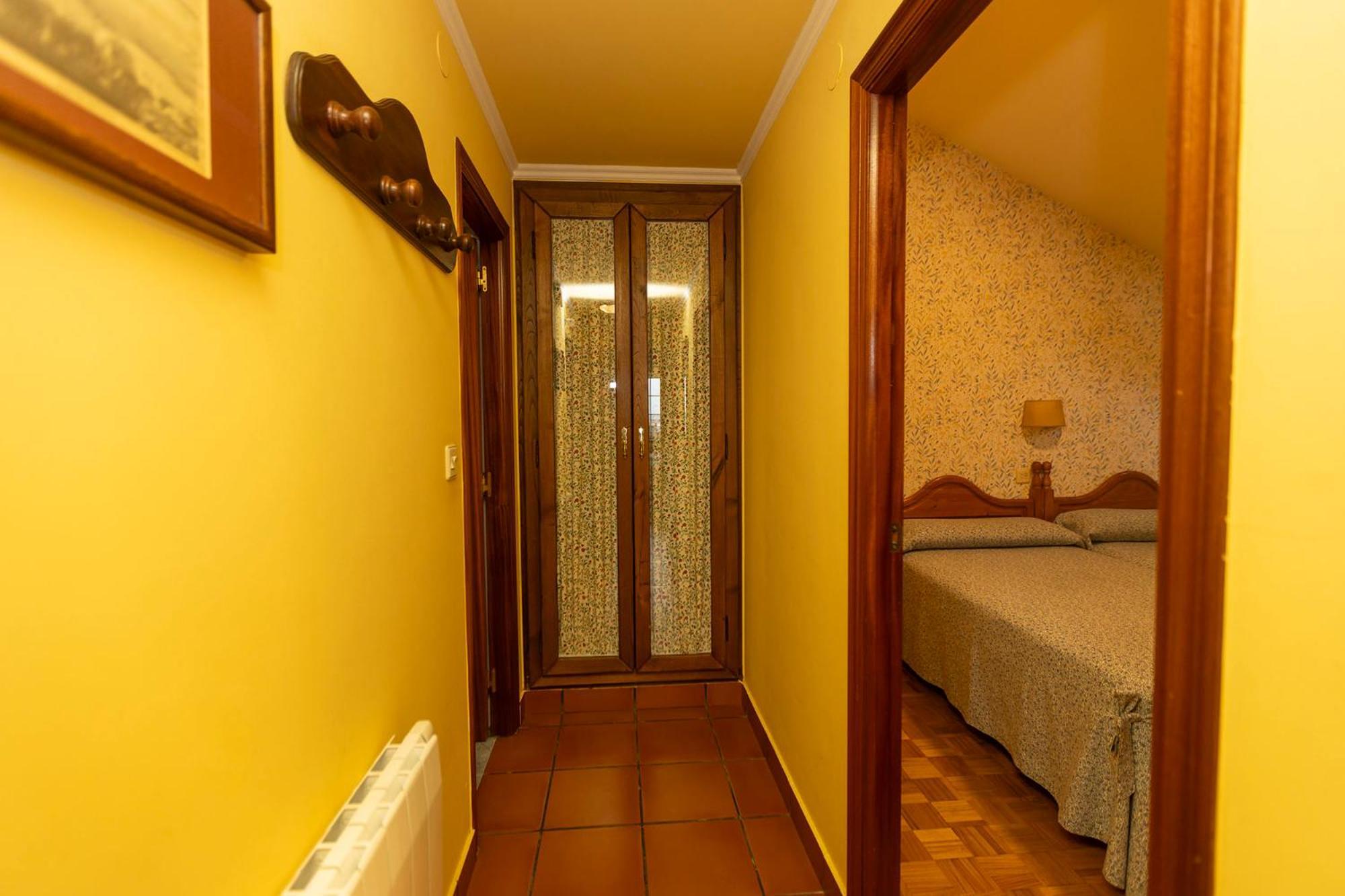 Escuder Apartamentos Turisticos รีบาเดโอ ภายนอก รูปภาพ