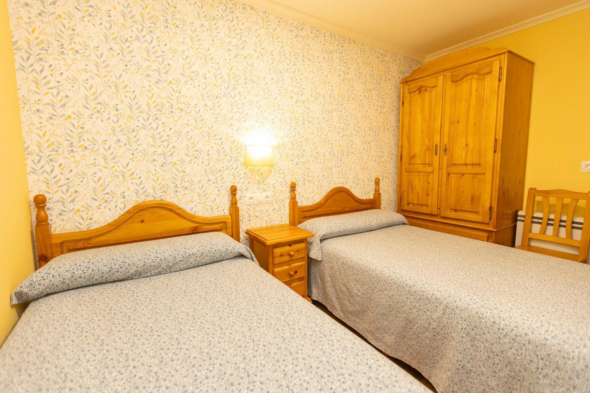 Escuder Apartamentos Turisticos รีบาเดโอ ภายนอก รูปภาพ