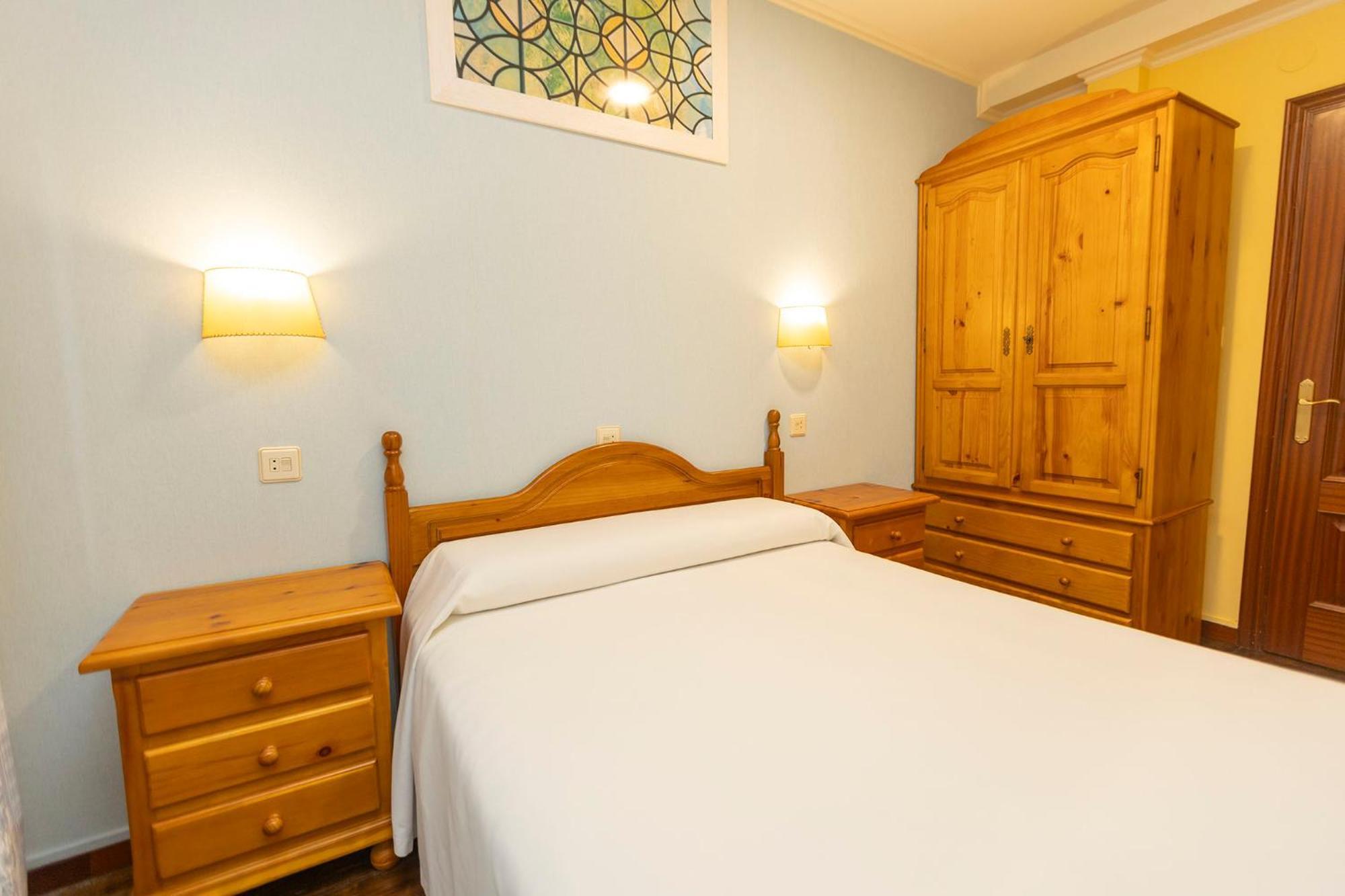 Escuder Apartamentos Turisticos รีบาเดโอ ภายนอก รูปภาพ