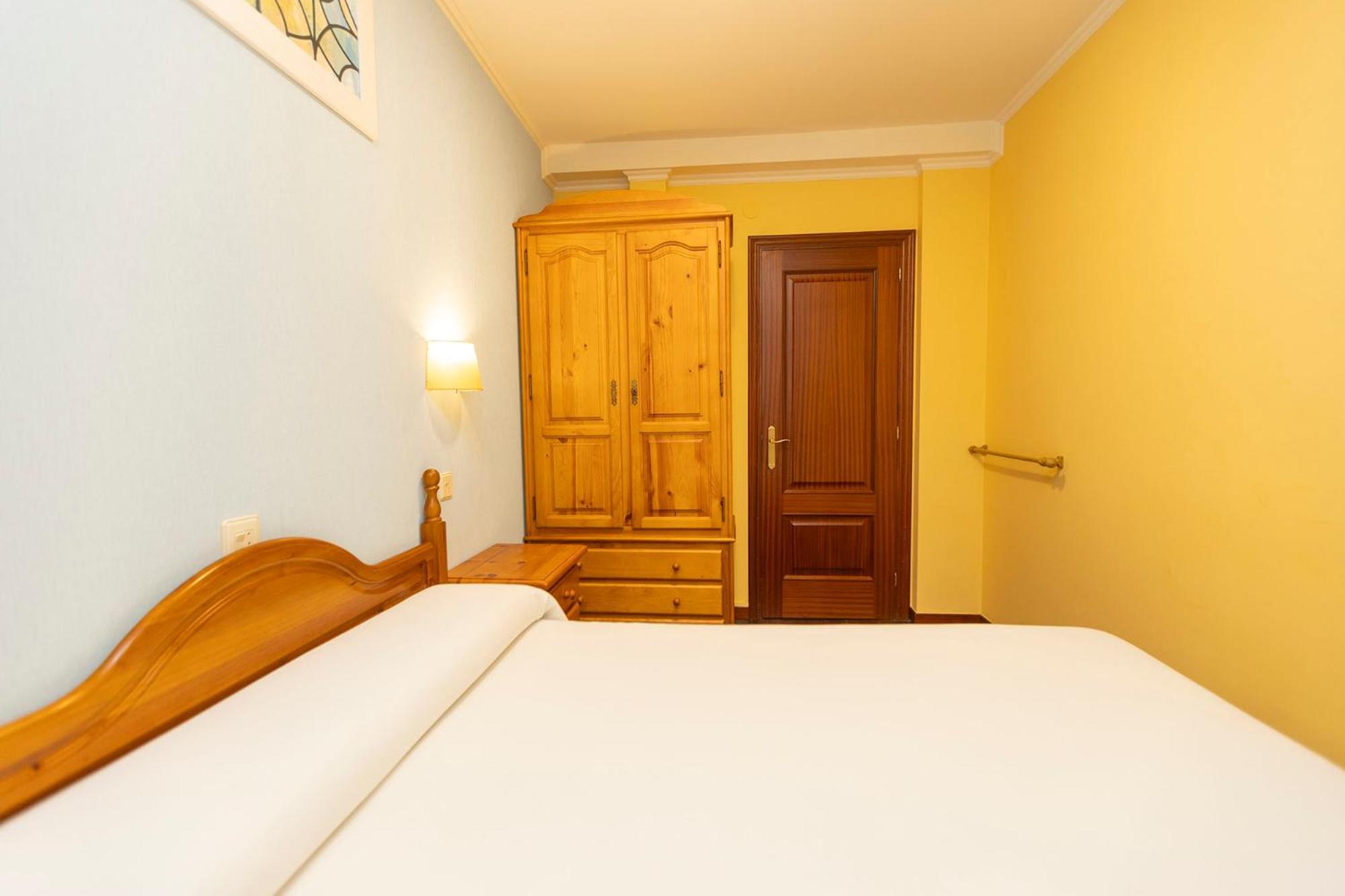 Escuder Apartamentos Turisticos รีบาเดโอ ภายนอก รูปภาพ