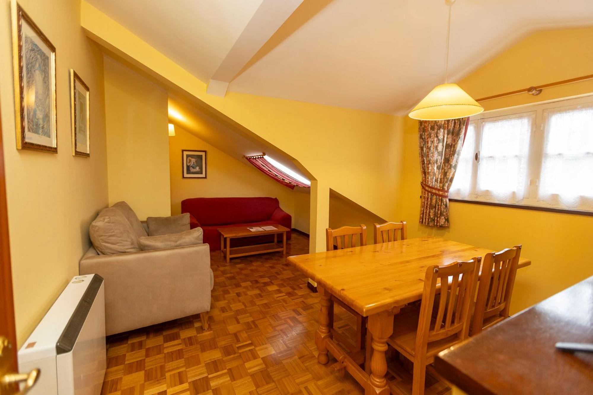 Escuder Apartamentos Turisticos รีบาเดโอ ภายนอก รูปภาพ